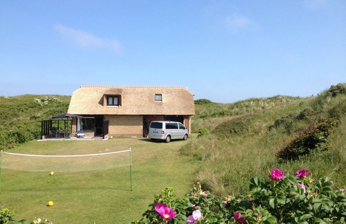 Municipality of Ameland Casa | Idílica cabaña de paja cerca de la playa
