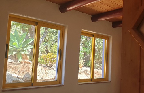 Fonte do Bispo Apartamento | Idílico y la playa masía restaurada biológicamente, calefacción, conexión Wi-Fi