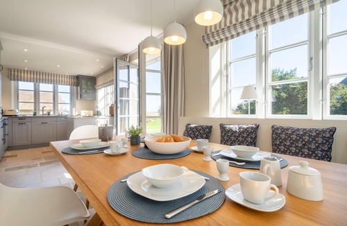 Großdunsum Casa | "Idyllic vacation at Haus Deichblick 2 - relaxation by the North Sea!"