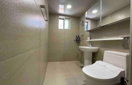 Samseong-dong Apartamento | Iee Sang House Room 3, 4 queen beds #COEX #Plastic surgery #Hospital #Lotte World #Free parking #Family #Friends