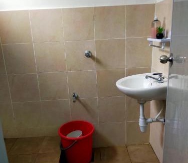 Jasin Casa | iERYN HOMESTAY