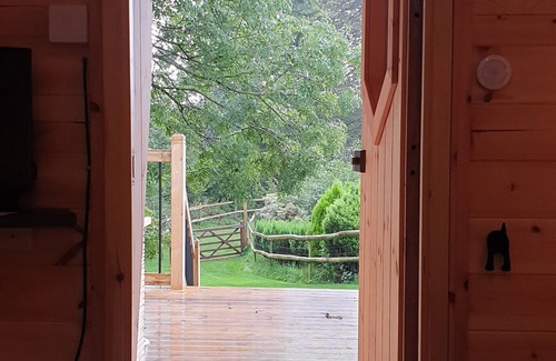 Amroth Cabina | If you're looking for a quiet, private location to stay then The Hive is for you