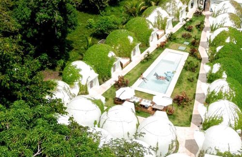Manuel Antonio Hotel | Igloo Beach Lodge