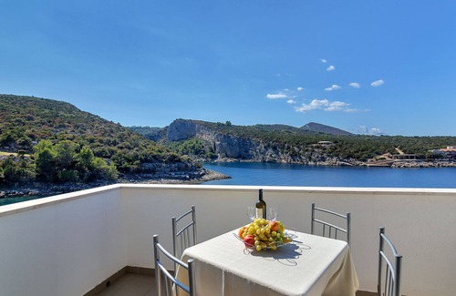 Pokrivenik Apartamento | Igor - 5 m From Beach - SA5