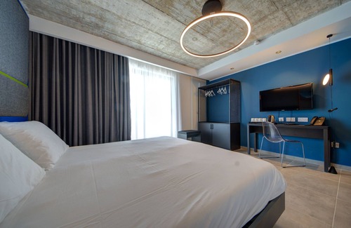 Paceville Hotel | IKYK Hotel - IK Collection