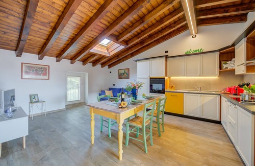 Polpenazze del Garda Apartamento | Il Borgo Apartments - Ulivo, Polpenazze, Italy