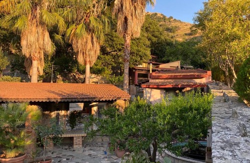 Motta San Giovanni Casa | Il casale del Vecchio Borgo