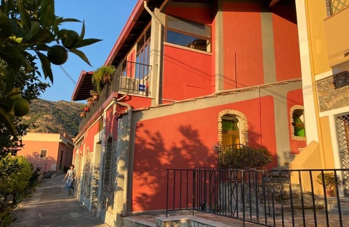 Motta San Giovanni Casa | Il casale del Vecchio Borgo