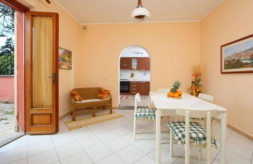 San Baronto Apartamento | Il Cipresso by Interhome