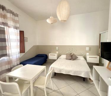 Marettimo Casa | Il CORTILE DI EOLO