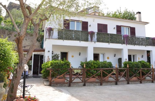 Schiazzano Cama Y Desayuno | Il Cottage B&B