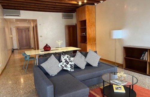 Vicenza Apartamento | Il Duomo,150 meters. Charm Home in Downtown