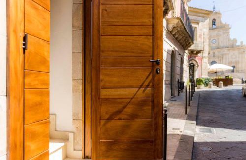 Palazzolo Acreide Historic Centre Cama Y Desayuno | Il Galletto Viola, luxury room & suite