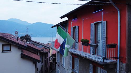 Lierna Cama Y Desayuno | Il Gatto e La Volpe Foresteria Lombarda