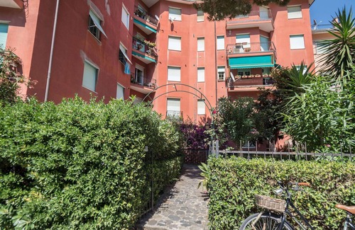 Cinque Terre Apartamento | Il Giardino Di Ada Studio with AC