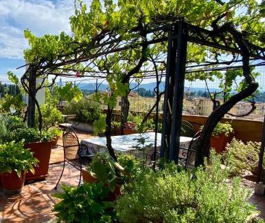 Careggi Rifredi Apartamento | Il giardino sospeso di Anna