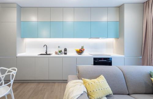 Pipera Apartamento | Il Lago - Turquoise - Cozy Luxurious Smart Home By The Lake