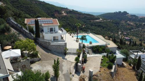 Nafpaktos Casa | IL Paradiso Vacation Rentals
