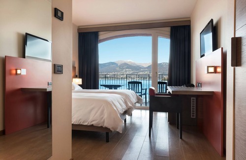 Laveno Hotel | Il Porticciolo