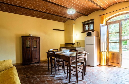 Marciano della Chiana Apartamento | "Il Querciolo" Apartment "Pozzale" for 2+2 people in a farmhouse in Valdichiana, in the heart of Tuscany