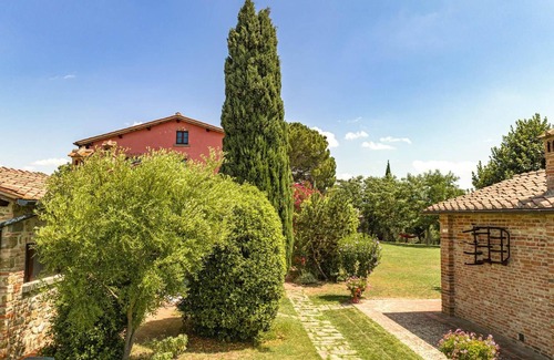 Marciano della Chiana Apartamento | "Il Querciolo" Apartment "Pozzale" for 2+2 people in a farmhouse in Valdichiana, in the heart of Tuscany