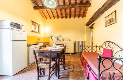Marciano della Chiana Apartamento | "Il Querciolo" Apartment "Carnovalino" for 2 people in a farmhouse in Valdichiana, in the heart of Tuscany