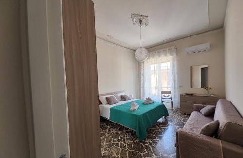 Stazzo Casa | IL SOLE SUL MARE a 100 m dal lungomare di Stazzo