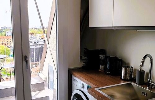 Niguarda Apartamento | Il Terrazzo di Bicocca M5 apartment in brilliant Milano with WiFi, AC