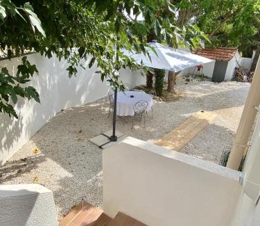 Senas Apartamento | Il y a le Soleil, la Campagne et la Mer