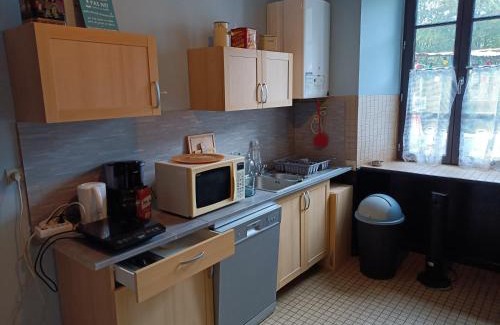 Hede Cama Y Desayuno | Ille Flottante, Maison éclusière et hébergements insolites sur le canal