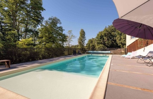 Rauzan Casa | Ilot Vignes Rauzan Gîte near Saint-Émilion / 8 air-conditioned rooms / 8 bathrooms