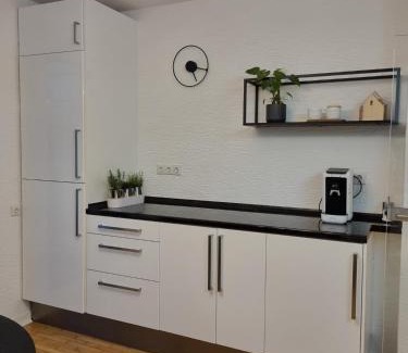 Wiesdorf Apartamento | Im Zentrum von Leverkusen, helle 3-Zimmerwohnung 80 m2
