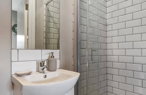 Haroldʼs Cross Apartamento | Immaculate 1-Bed Studio in Dublin- A1 Location!