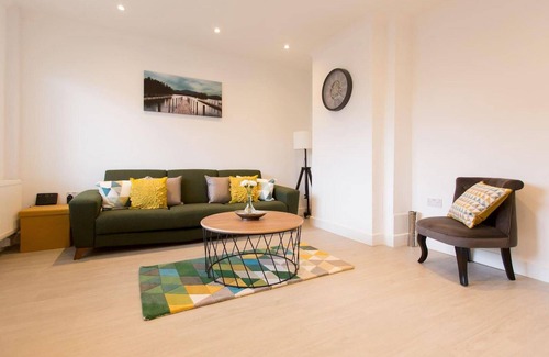 Dartford Casa | Immaculate 2-bed House in Dartford