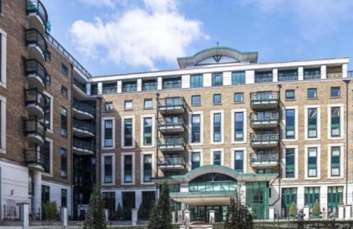 West Kensington Apartamento | Immaculate 2-bed House in Earls Court W14
