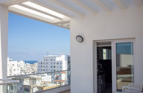 Aglantzia Apartamento | Immaculate 2-bed Penthouse in Kyrenia