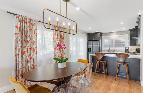 Walnut Creek Casa | Immaculate 2 Bedroom Executive Rental with Private Patio and Garage