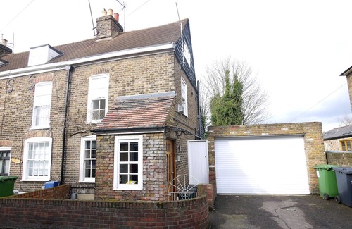 Waltham Cross Cabaña | Immaculate 3-Bed House in Waltham Cross