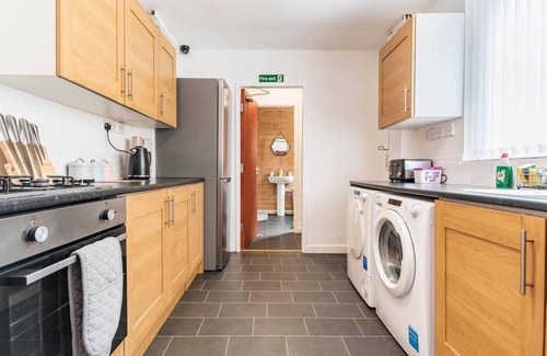 Bootle Casa | Immaculate 4-Bed House Near Anfield and Goodison
