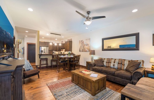 Whitefish Condominio | *** Nueva lista de vrbo *** Inmaculado condominio en el corazón del centro de Whitefish