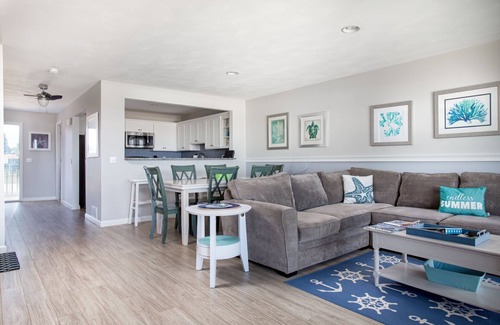 Eastward Look Casa | Immaculate Condo, Ocean Views, Steps to Beach