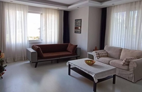 Eski Lara Apartamento | Immaculate Cozy 2-Bed Apartment in Antalya Lara
