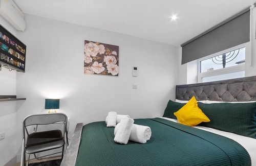 Penge Apartamento | Immaculate Ensuite Room Crystal Palace London SE20