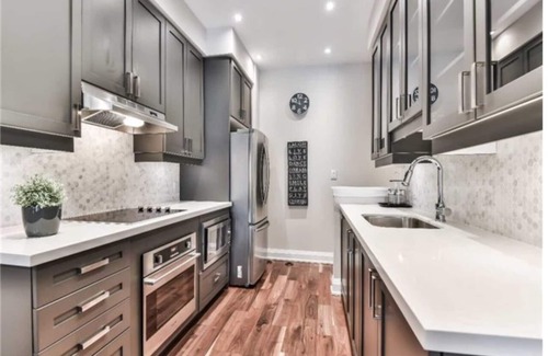 Lawrence Park Casa | Immaculate Executive Townhouse