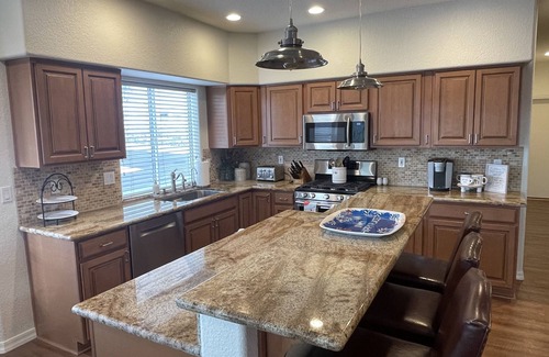 Sunridge Estates Casa | Immaculate home minutes from Laughlin & Lake Mohave