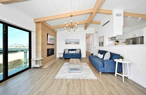 Santa Ana Heights Casa | Immaculate Home with 180 degree views of the Beach & Ocean