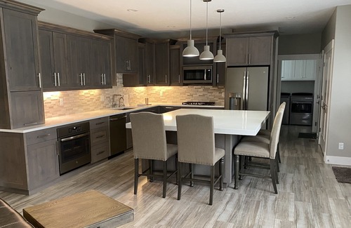 Idaho Falls Casa | Immaculate house w/hot tub, close to major hot spots Idaho Falls.