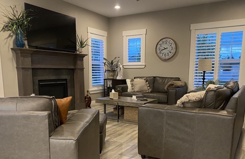 Idaho Falls Casa | Immaculate house w/hot tub, close to major hot spots Idaho Falls.