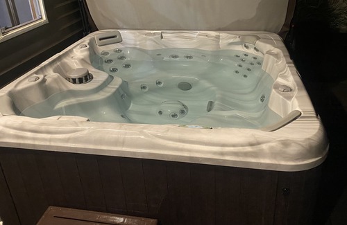 Idaho Falls Casa | Immaculate house w/hot tub, close to major hot spots Idaho Falls.