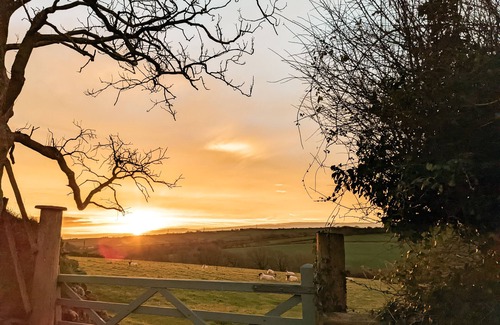 Bideford Alquiler De RV | Immaculate Lotus Belle Tent Retreat, North Devon